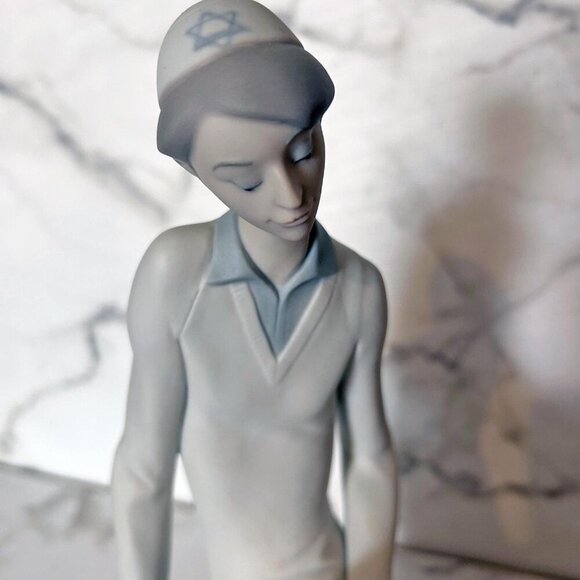 Vintage Lladro 4684 Hebrew Student. Bar Mitzvah gift - Picture 3 of 7